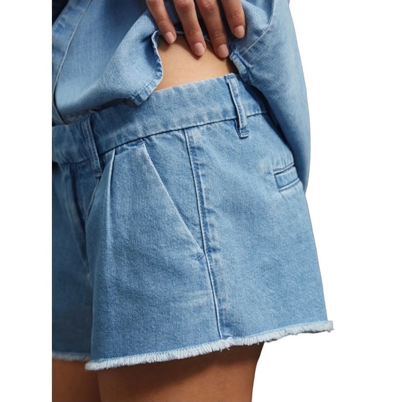 Pilcro The Mini Trouser Shorts - Picture 2 of 6